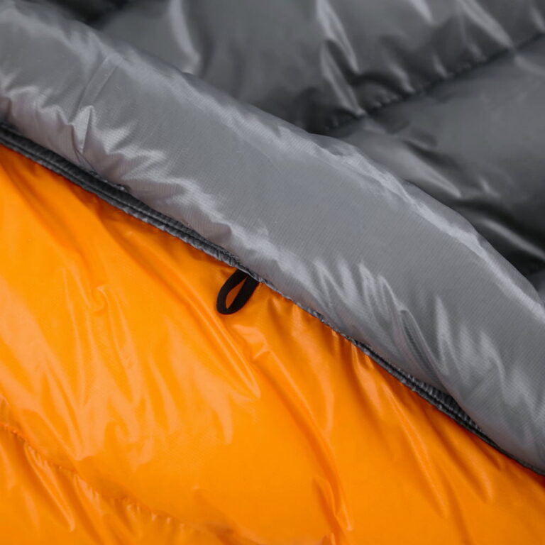 ROCK FRONT 350 Pro Ultralight sleeping system loops