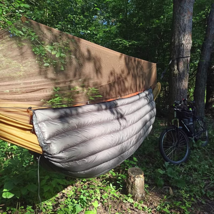 ROCK FRONT ultralight down blanket as an underquilt