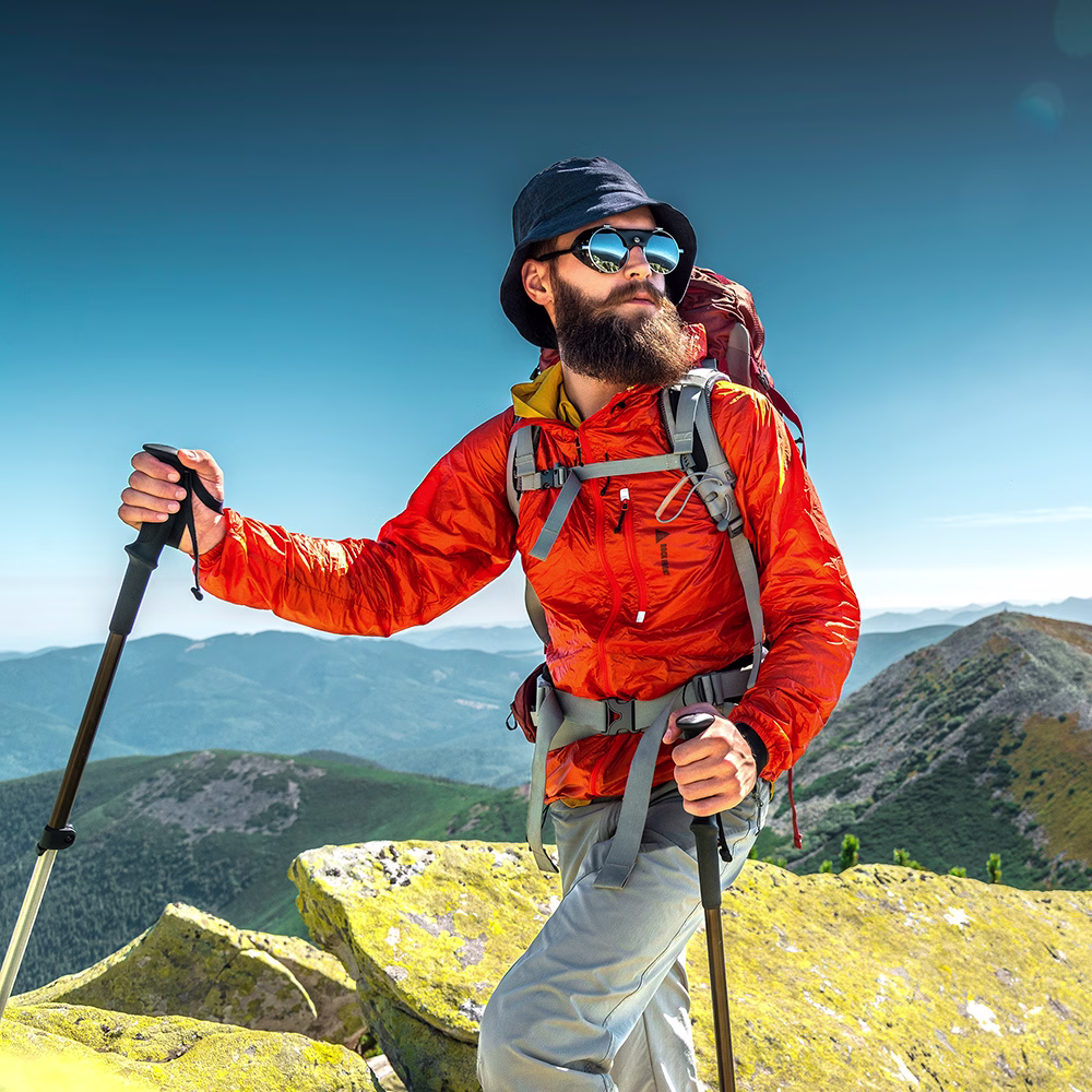 ROCK FRONR TL 3 ultralight mens windbreaker jacket for hiking terracota